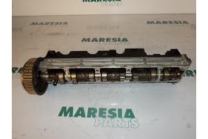 Used Camshaft Peugeot 407 (6D) 2.0 16V Price € 50,00 Margin scheme offered by Maresia Parts