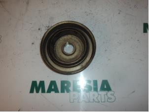 Used Crankshaft pulley Peugeot 407 (6D) 2.0 16V Price € 20,00 Margin scheme offered by Maresia Parts