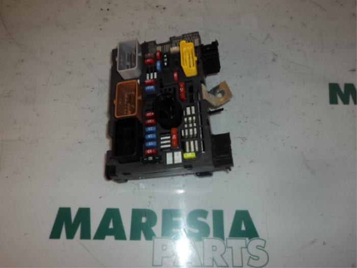 used peugeot partner tepee (7a b c d e f g j p s) 1 6 hdi 75 16v Peugeot Partner Tepee Seating fuse box from a peugeot partner tepee (7a b c d