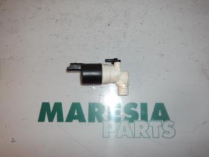 Used Windscreen washer pump Peugeot Partner (GC/GF/GG/GJ/GK) 1.6 HDI 75 Price € 10,00 Margin scheme offered by Maresia Parts