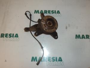 Used Knuckle, front left Renault Megane (BA/SA) 1.9dCi Price € 50,00 Margin scheme offered by Maresia Parts