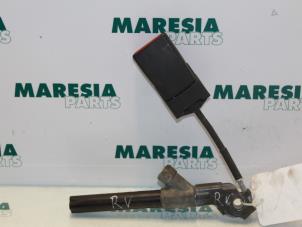 Usagé Tendeur de ceinture droit Renault Kangoo (KC) 1.6 16V 4x4 Prix € 25,00 Règlement à la marge proposé par Maresia Parts
