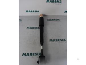 Used Rear shock absorber, right Alfa Romeo Giulietta (940) 1.4 TB 16V MultiAir Price € 40,00 Margin scheme offered by Maresia Parts