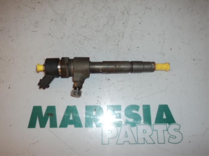Usagé Injecteurs Fiat Punto II (188) 1.9 JTD 80 ELX 3-Drs. Prix € 75,00 Règlement à la marge proposé par Maresia Parts