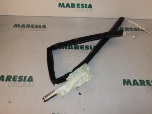 Used Roof curtain airbag, right Peugeot 207/207+ (WA/WC/WM) 1.4 16V Price € 25,00 Margin scheme offered by Maresia Parts