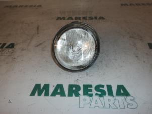 Used Fog light, front right Renault Clio II Societe (SB) 1.9 dTi Price € 10,00 Margin scheme offered by Maresia Parts
