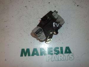Used Front door lock mechanism 4-door, right Citroen Xsara Break (N2) 1.6i Price € 25,00 Margin scheme offered by Maresia Parts