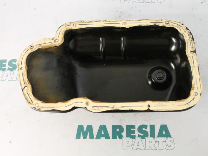 Gebrauchte Ölwanne Peugeot 206 (2A/C/H/J/S) 1.1 XN,XR Preis € 25,00 Margenregelung angeboten von Maresia Parts