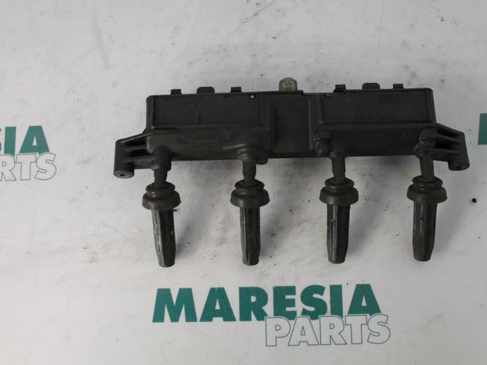 Usagé Bobine Peugeot 206 (2A/C/H/J/S) 1.1 XN,XR Prix € 40,00 Règlement à la marge proposé par Maresia Parts