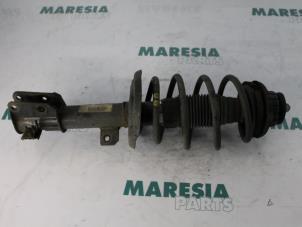 Usagé Barre amortisseur avant gauche Fiat Bravo (198A) 1.6 JTD Multijet 105 Prix € 60,00 Règlement à la marge proposé par Maresia Parts