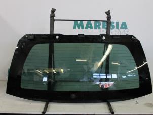 Used Rear window Citroen C4 Grand Picasso (UA) 1.8 16V Price € 157,50 Margin scheme offered by Maresia Parts