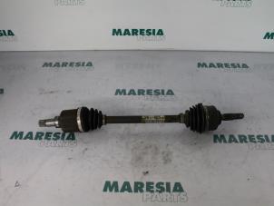 Used Front drive shaft, left Peugeot 207/207+ (WA/WC/WM) 1.4 Price € 50,00 Margin scheme offered by Maresia Parts