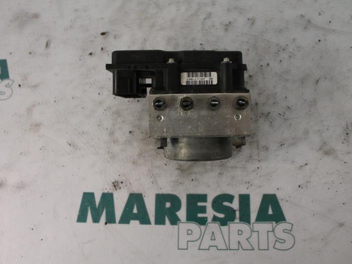 Begagnade ABS-pump Fiat Grande Punto (199) 1.4 Pris € 90,00 Marginaltabell erbjuds av Maresia Parts
