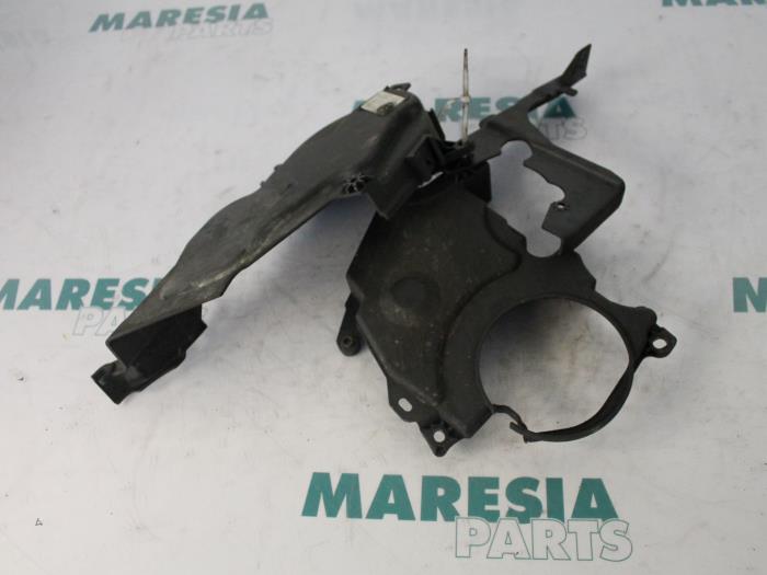 Gebrauchte Kettenkasten Deckel Fiat Scudo (270) 2.0 D Multijet Preis € 20,00 Margenregelung angeboten von Maresia Parts