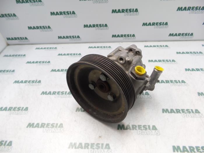 Usagé Pompe de direction Alfa Romeo GTV (916) 2.0 16V Twin Spark Prix € 50,00 Règlement à la marge proposé par Maresia Parts