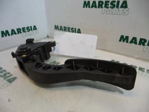 Used Throttle pedal position sensor Renault Megane III Grandtour (KZ) 1.5 dCi 110 Price € 45,00 Margin scheme offered by Maresia Parts