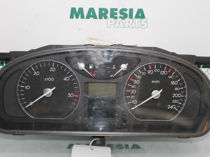 Begagnade Instrumentpanel Renault Laguna II Grandtour (KG) 2.2 dCi 150 16V Pris € 50,00 Marginaltabell erbjuds av Maresia Parts