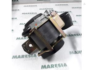 Used Rear seatbelt, right Renault Laguna II Grandtour (KG) 2.2 dCi 150 16V Price € 40,00 Margin scheme offered by Maresia Parts