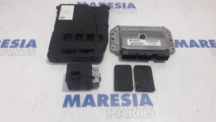 Used Engine management computer Renault Megane II (BM/CM) 1.6 16V Price € 324,99 Margin scheme offered by Maresia Parts