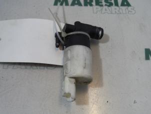 Used Windscreen washer pump Peugeot 607 (9D/U) 2.7 HDi V6 24V Price € 20,00 Margin scheme offered by Maresia Parts