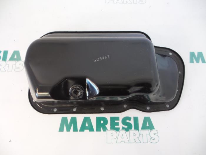 Gebrauchte Ölwanne Peugeot 206 (2A/C/H/J/S) 1.1 XN,XR Preis € 25,00 Margenregelung angeboten von Maresia Parts