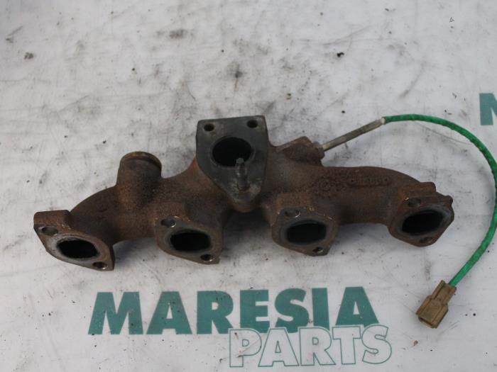 Gebrauchte Abgaskrümmer Renault Megane III Grandtour (KZ) 1.5 dCi 90 Preis € 75,00 Margenregelung angeboten von Maresia Parts