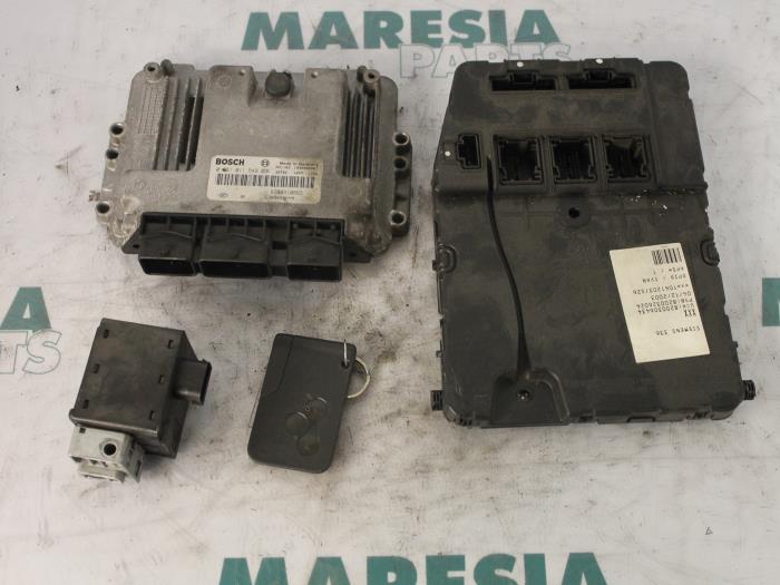 Used Engine management computer Renault Megane II Grandtour (KM) 1.9 dCi 120 Price € 324,99 Margin scheme offered by Maresia Parts