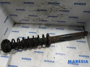 Used Rear shock absorber rod, left Renault Twingo (C06) 1.2 SPi Phase I Price € 25,00 Margin scheme offered by Maresia Parts