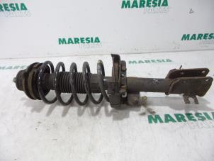 Used Front shock absorber rod, left Fiat Stilo (192A/B) 1.6 16V 5-Drs. Price € 40,00 Margin scheme offered by Maresia Parts