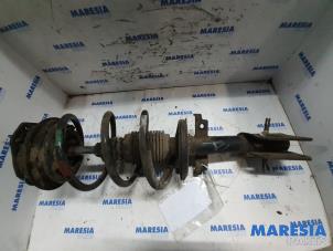 Used Front shock absorber rod, left Renault Laguna II Grandtour (KG) 1.9 dCi 120 Price € 40,00 Margin scheme offered by Maresia Parts