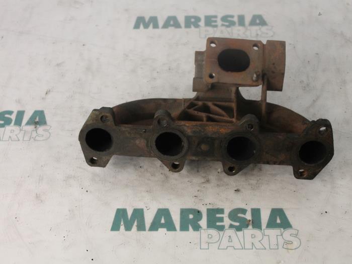Gebrauchte Abgaskrümmer Fiat Stilo (192A/B) 1.9 JTD 80 5-Drs. Preis € 60,00 Margenregelung angeboten von Maresia Parts