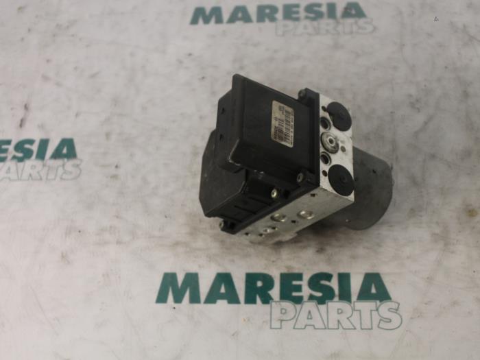 Usagé Bloc ABS Citroen Xsara Picasso (CH) 1.6 HDi 16V 110 Prix € 131,25 Règlement à la marge proposé par Maresia Parts