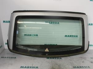 Usagé Vitre arrière Peugeot 206 CC (2D) 1.6 16V Prix € 131,25 Règlement à la marge proposé par Maresia Parts