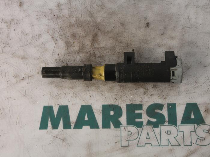 Gebrauchte Zündspule Renault Clio II (BB/CB) 1.6 16V Preis € 10,00 Margenregelung angeboten von Maresia Parts
