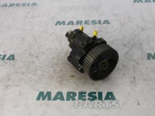 Używane Mechaniczna pompa paliwa Alfa Romeo 156 (932) 1.9 JTD Cena € 65,00 Procedura marży oferowane przez Maresia Parts