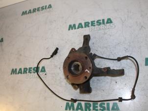 Used Knuckle, front left Fiat Stilo (192A/B) 1.4 16V Price € 30,00 Margin scheme offered by Maresia Parts