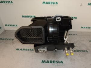 Usagé Boîtier chauffage Citroen C5 III Tourer (RW) 2.0 HDiF 16V 160 Prix € 210,00 Règlement à la marge proposé par Maresia Parts