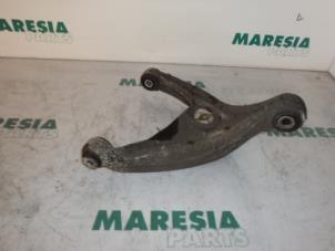 Used Rear wishbone, left Citroen C5 III Tourer (RW) 2.0 HDiF 16V 160 Price € 75,00 Margin scheme offered by Maresia Parts