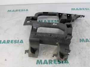 Used Rear bumper component, right Citroen C5 III Tourer (RW) 2.0 HDiF 16V 160 Price € 25,00 Margin scheme offered by Maresia Parts