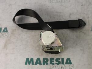 Used Rear seatbelt, right Citroen C5 III Tourer (RW) 2.0 HDiF 16V 160 Price € 50,00 Margin scheme offered by Maresia Parts
