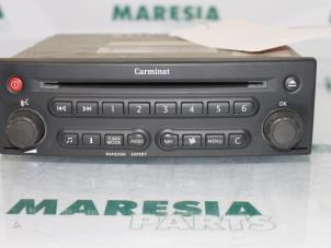 Używane Radioodtwarzacz CD Renault Laguna II Grandtour (KG) 1.9 dCi 100 Cena € 105,00 Procedura marży oferowane przez Maresia Parts