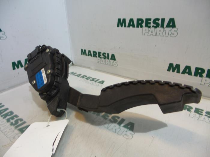 Begagnade Gaspedalsensor Renault Laguna II Grandtour (KG) 1.9 dCi 100 Pris € 30,00 Marginaltabell erbjuds av Maresia Parts