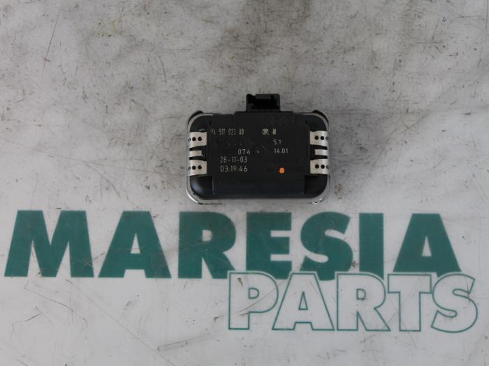 Begagnade Regnsensor Peugeot 307 CC (3B) 2.0 16V Pris € 35,00 Marginaltabell erbjuds av Maresia Parts