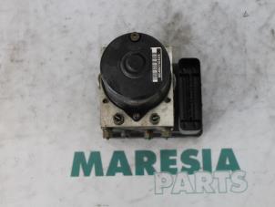 Usados Bomba ABS Renault Espace (JK) 3.0 dCi V6 24V Grand Espace Precio € 105,00 Norma de margen ofrecido por Maresia Parts