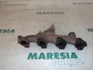Used Exhaust manifold Renault Grand Scénic II (JM) 1.5 dCi 100 Price € 50,00 Margin scheme offered by Maresia Parts
