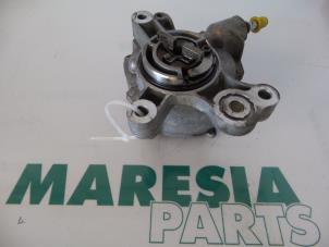 Used Vacuum pump (diesel) Citroen C4 Berline (LC) 2.0 HDi 16V 138 Price € 50,00 Margin scheme offered by Maresia Parts