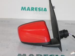 Usados Retrovisor externo derecha Fiat Panda (169) 1.4 16V Precio € 75,00 Norma de margen ofrecido por Maresia Parts