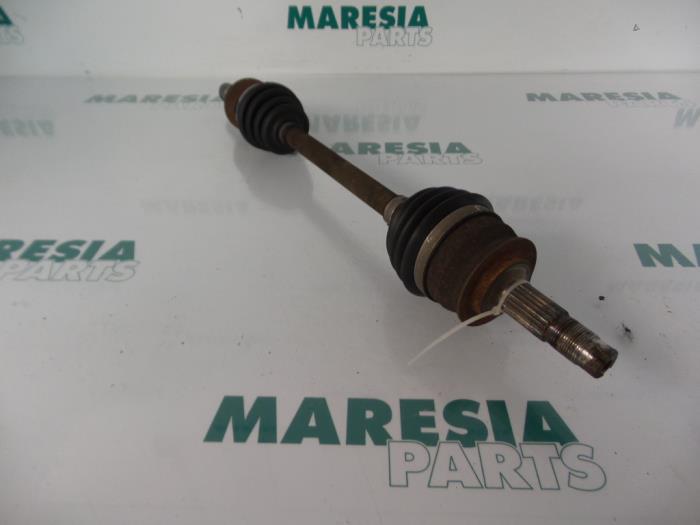 Front drive shaft, left from a Fiat Panda (169) 1.2 Fire 2006