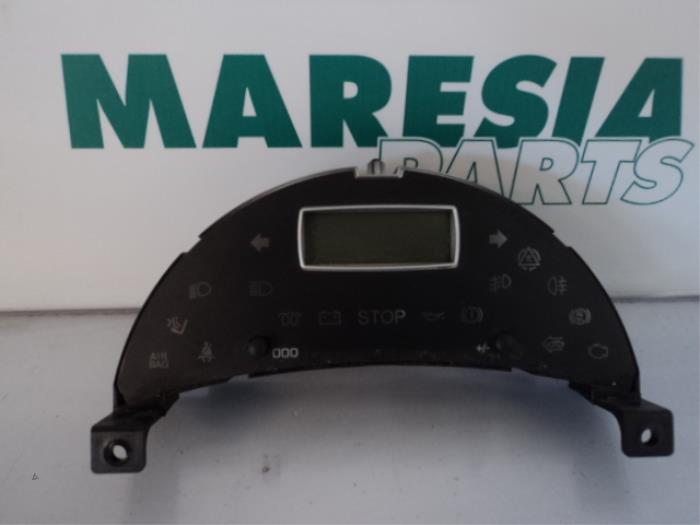 Begagnade Innerdisplay Citroen C8 (EA/EB) 2.2 HDi 16V Pris € 20,00 Marginaltabell erbjuds av Maresia Parts