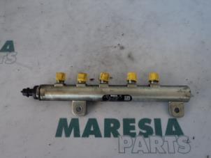 Used Fuel injector nozzle Alfa Romeo 147 (937) 1.9 JTDM Price € 105,00 Margin scheme offered by Maresia Parts